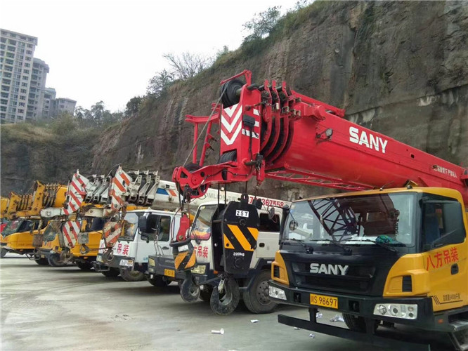 邯山区吊车出租按什么计费？台班费、单次费、里程费怎么算？